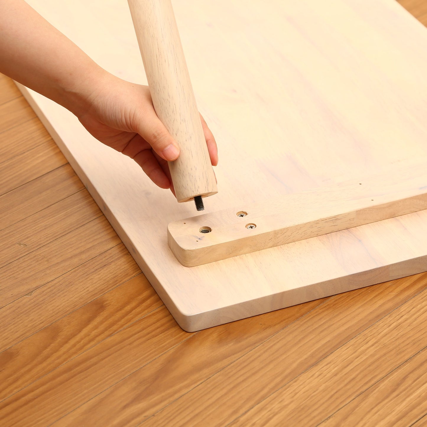 天然木使用の伸縮式センターテーブル