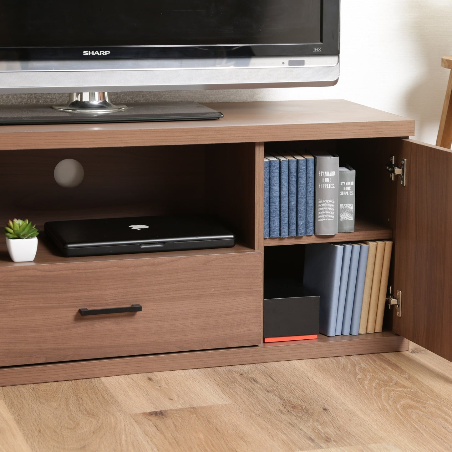 引き出し収納付きシンプルなデザインのテレビ台 ワイド