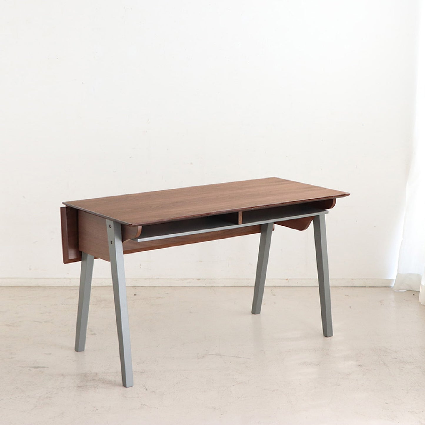 一人暮らしにおすすめの折りたたみ可能ダイニングテーブル