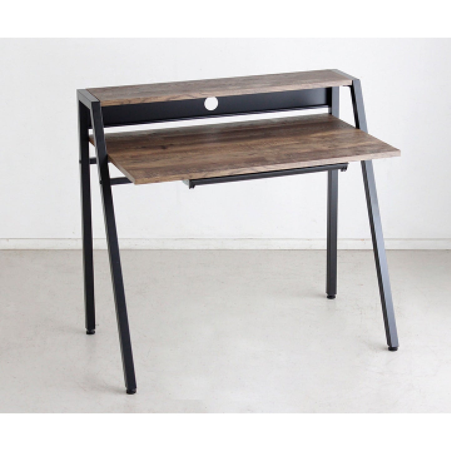 モニターを設置できる棚付きデスク