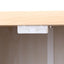 白が映えるシンプルデザインのキッチンボード