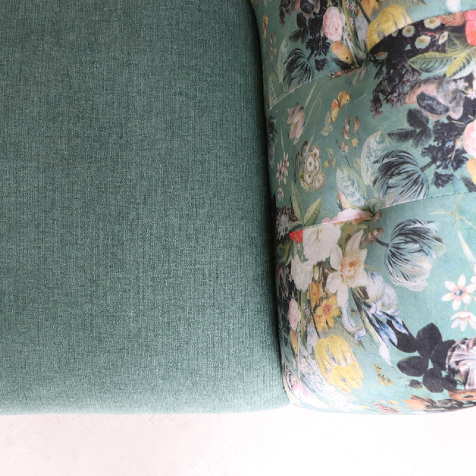 エレガントな花柄2人掛けソファー-weshop interior エレガントな花柄2人掛けソファー-weshop interior