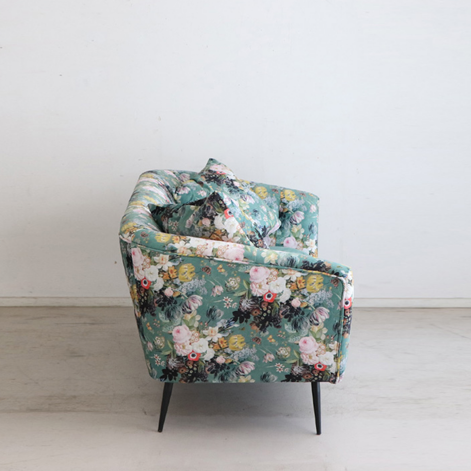 エレガントな花柄2人掛けソファー-weshop interior エレガントな花柄2人掛けソファー-weshop interior